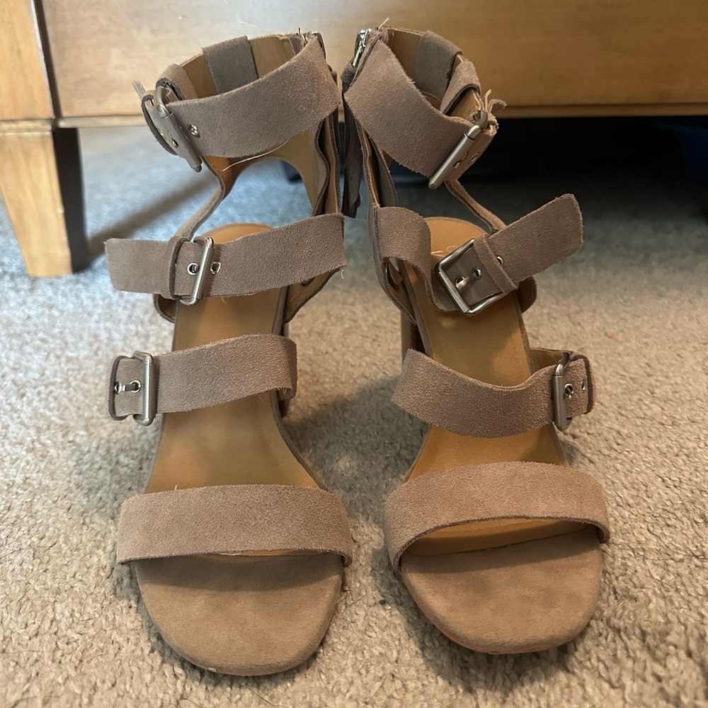 Crown Vintage Heels - Like New - Size 7.5
